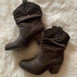 Rocket Dog Sheriff Saloon Cowboy Boots